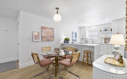 Colony Beach Club 122 8