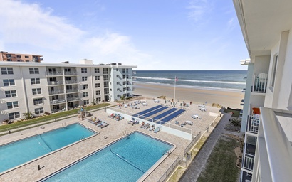 Sea Coast Gardens III 509 3