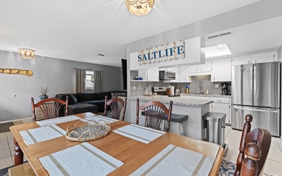 Aqua Beach Bungalow 8