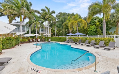 Outriggers 18- Happy Daze 4