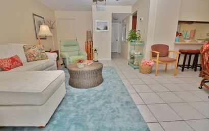 Colony Beach Club 109 8