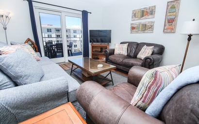 Sea Coast Gardens III 409 9