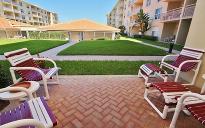 Sea Coast Gardens III 117 2