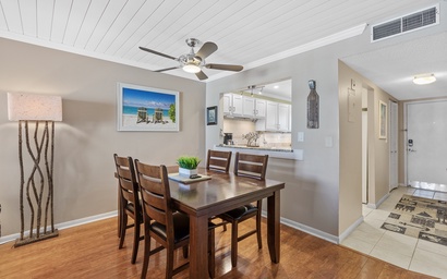 Sea Coast Gardens III 514 9