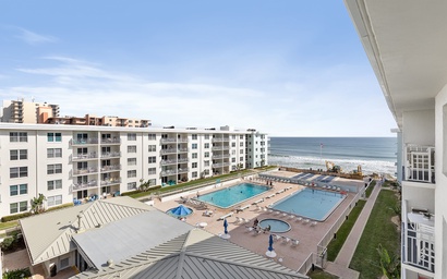 Sea Coast Gardens III 513 2