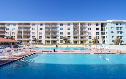 Sea Coast Gardens II 405 4