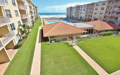 Sea Coast Gardens II 316 3