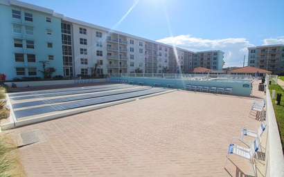 Sea Coast Gardens III 513 4