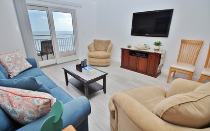 Sea Coast Gardens III 302 4