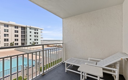 Sea Coast Gardens III 208 2