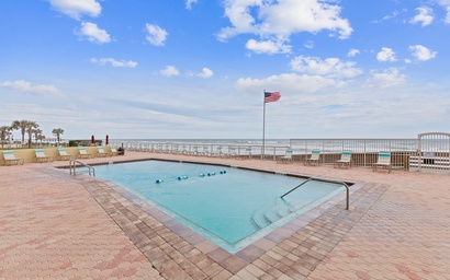 The Shores Club 402 4