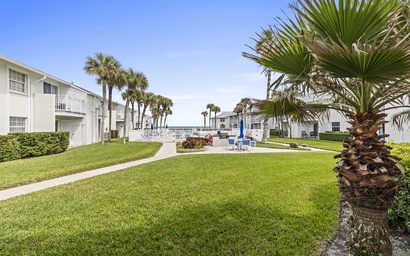 Colony Beach Club 139 2