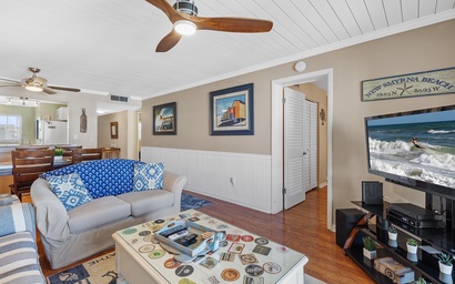 Sea Coast Gardens III 514 6