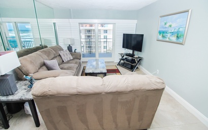 Sea Coast Gardens III 507 7