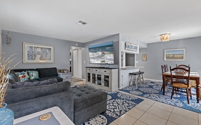 Aqua Beach Bungalow 4