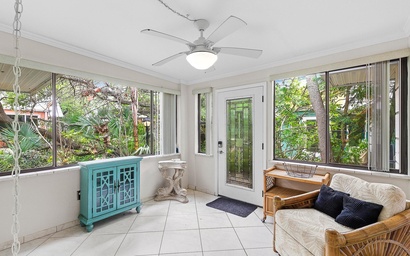 Bahamian Club 124C 2