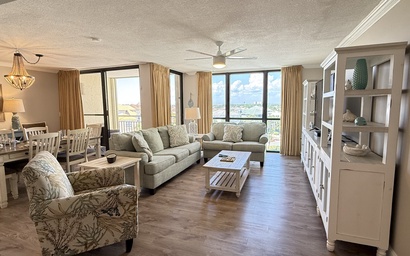 Coastal Nest @ Enclave 602a