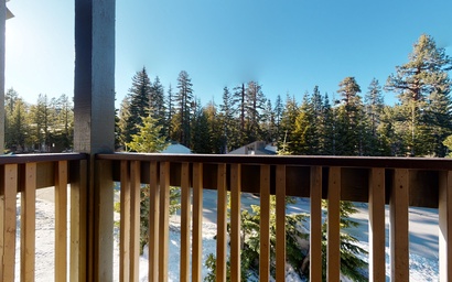 Crestview #2 Close to The Village, Near Year-Round Outdoor Activities 3