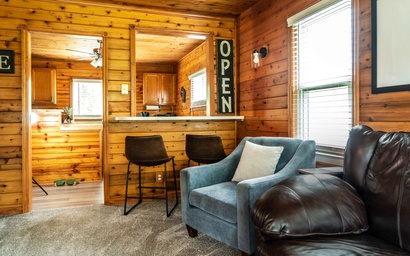 Pet Friendly Lake Geneva Getaway for 6