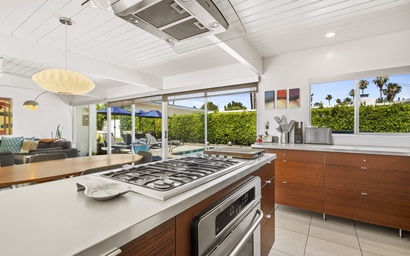 Alexander Escape - Historic Alexander Home 6