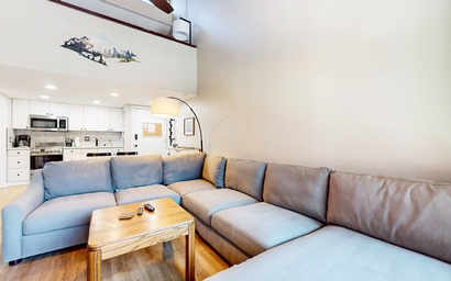 Mammoth Getaway - Chic Condo! 4