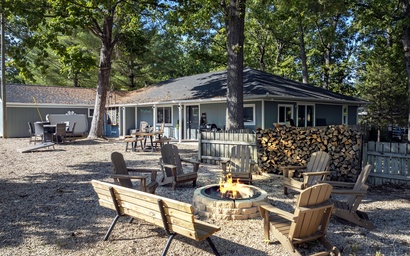 White Oak Landing Spacious 6 BDR with Boat Slip