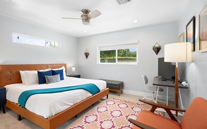 Zen Space 4Bd Pool 3 Mi to downtown PS 6