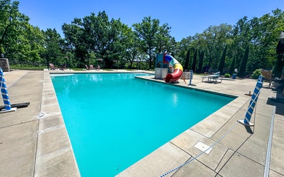 Kempers Cabin by Silver Dollar City Ideally located
