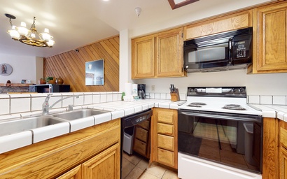 Aspen Creek Shared Amenities Near Hiking! 4