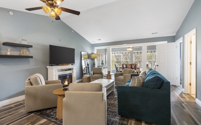 Eagles Nest at The Club Chic 2BR Golf View Condo
