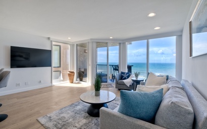 Solana Sunset Stunning Beachside Retreat for 4