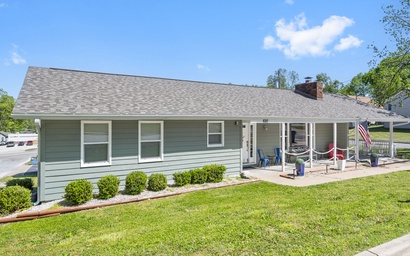 Branson Downtown Beauty 4 BDR Home Sleeps 15
