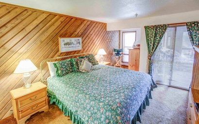 Aspen Creek #119 Shared Pool, Hot Tub & BBQ! 2