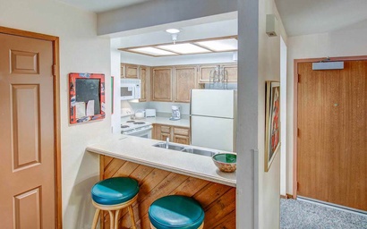 Aspen Creek #119 Shared Pool, Hot Tub & BBQ! 4