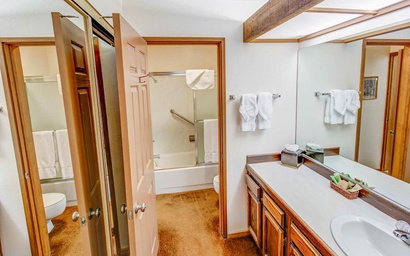 Aspen Creek #119 Shared Pool, Hot Tub & BBQ! 7