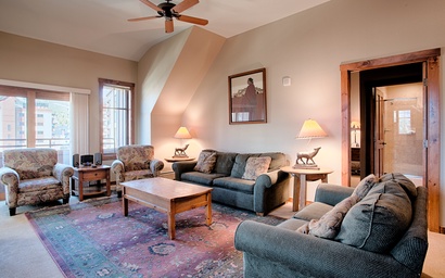 Main Street Station 1503 4