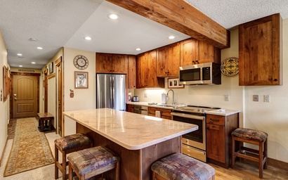 Sawmill Creek Condo 304 2