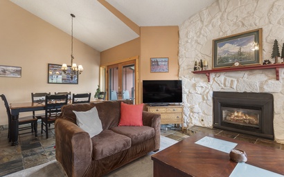 Sawmill Creek Condo 316 4