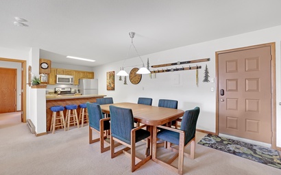 Snowdance Manor 103 2