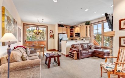 Park Avenue Lofts 206 4