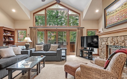 One Breckenridge Place 12 3