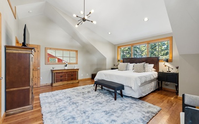 Whispering Pines Lodge 5