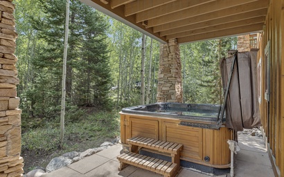 Aspen Grove Lodge 2