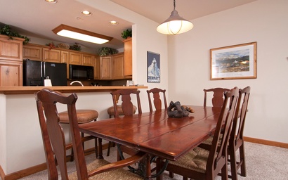 Riverbend Lodge 102 3