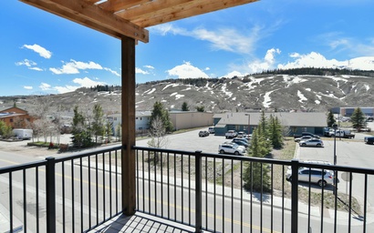 Skywalk Flats 302W 2