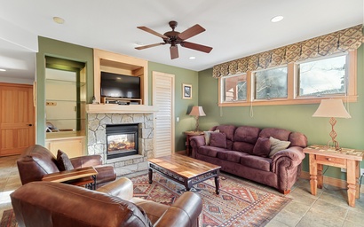 Park Avenue Lofts 210 2