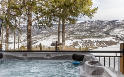 The Cozy Buffalo Lodge 2