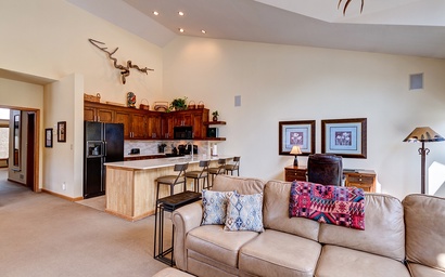 One Breckenridge Place 16 4