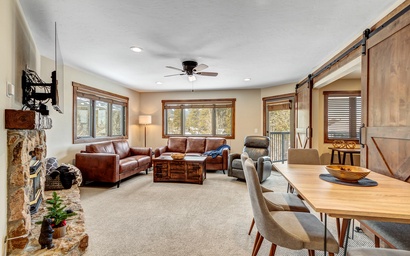 Mountain View Easy - Woods Manor A201 4