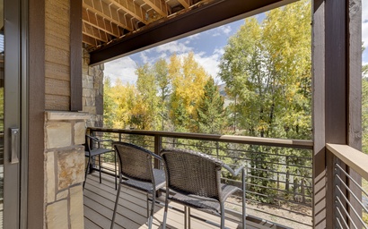 Blue River Flats 3-202 2